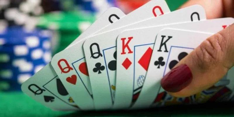 Phân loại các thứ hạng tay bài poker từ cao đến thấp