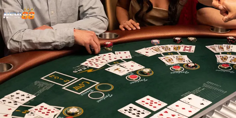 Cách chia bài và các trường hợp đặc biệt trong Pai Gow Poker